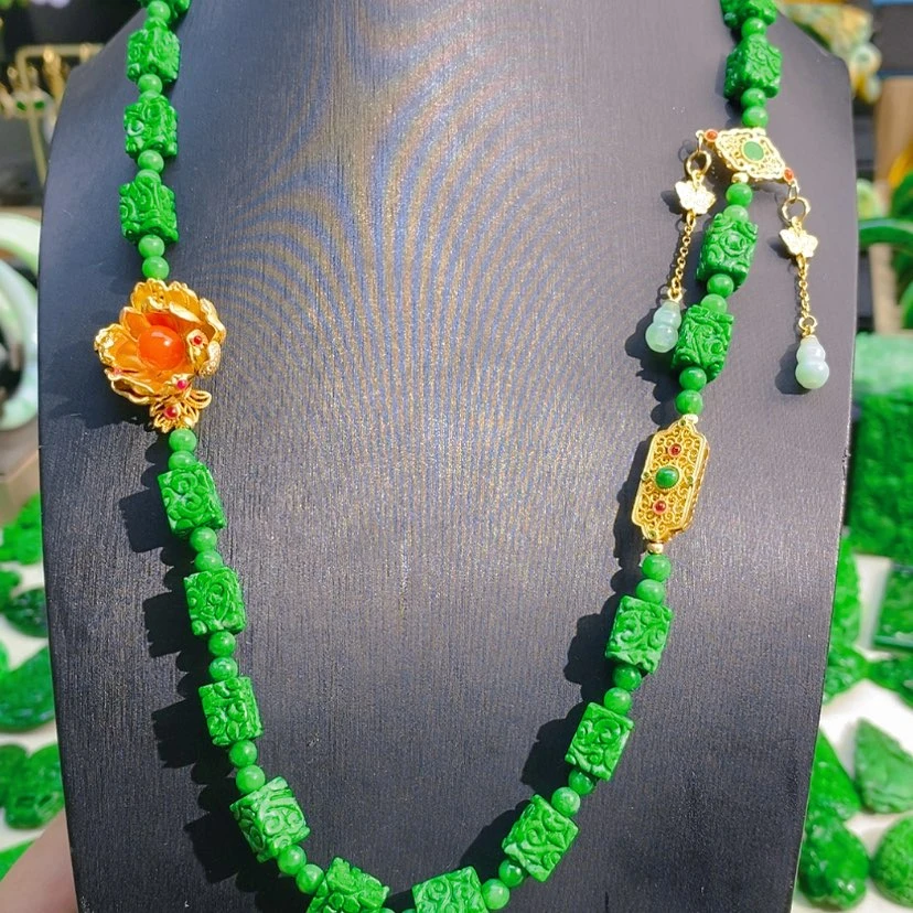 【闪购商品】翡翠颈饰未镶嵌方糖翡翠