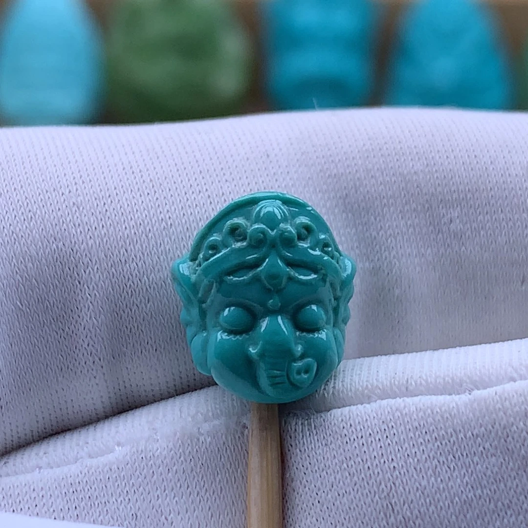 绿松石未镶嵌珠宝奇石