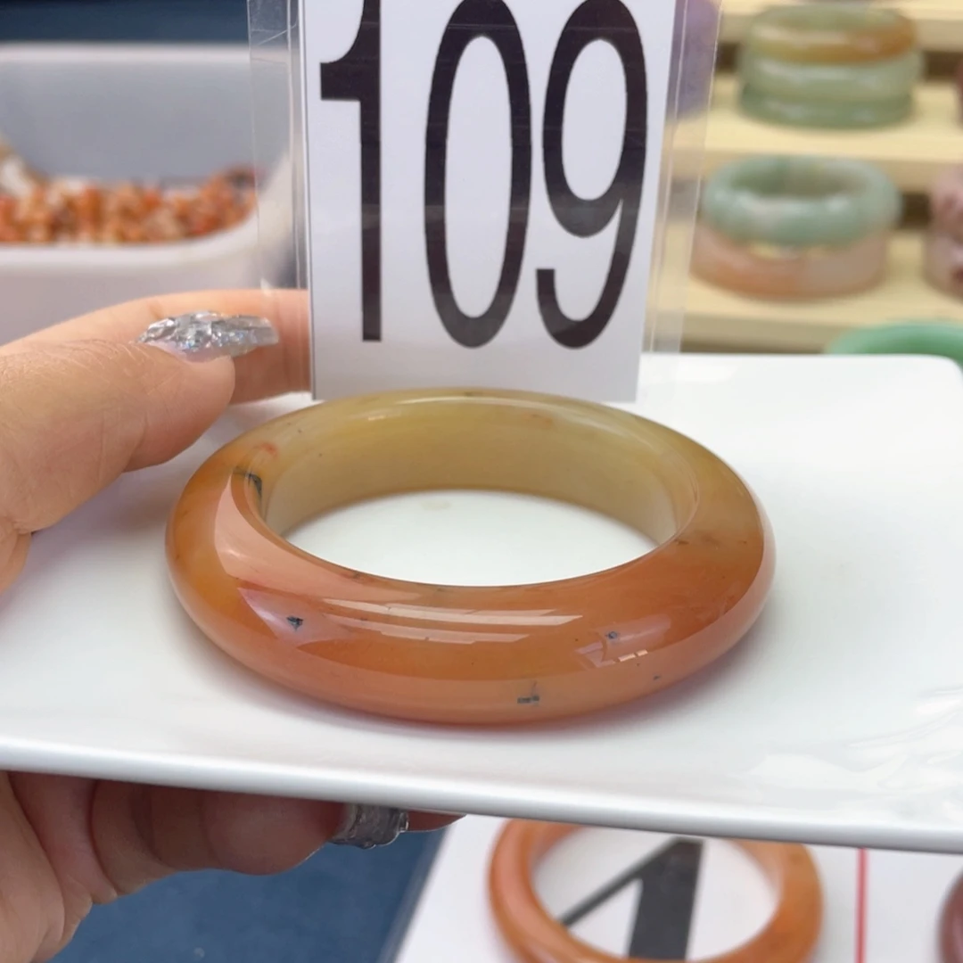 石英质玉未镶嵌手镯