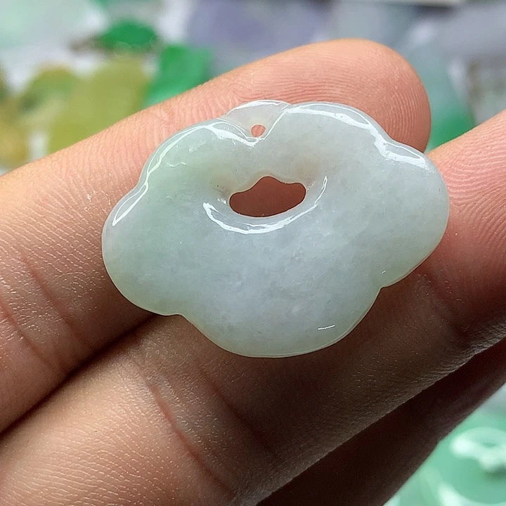 吊坠(赠链)未镶嵌翡翠