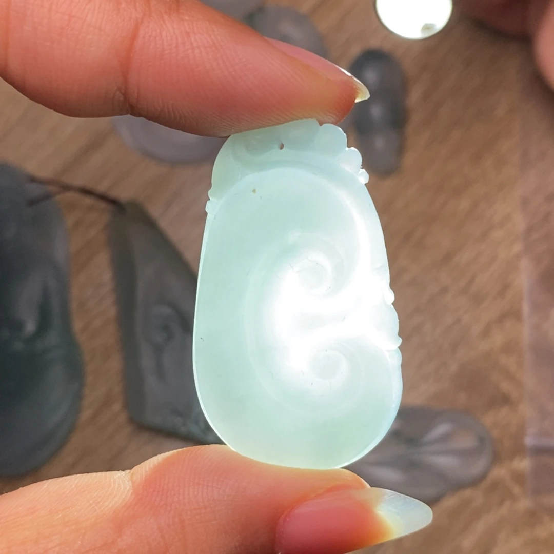 翡翠未镶嵌颈饰毛货如意