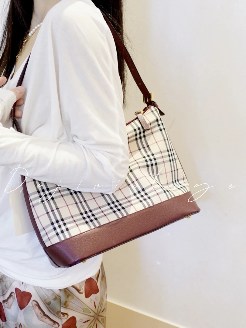 95新 BURBERRY/博柏利 大吉中古/Burberry浆果红格纹hoho单肩包