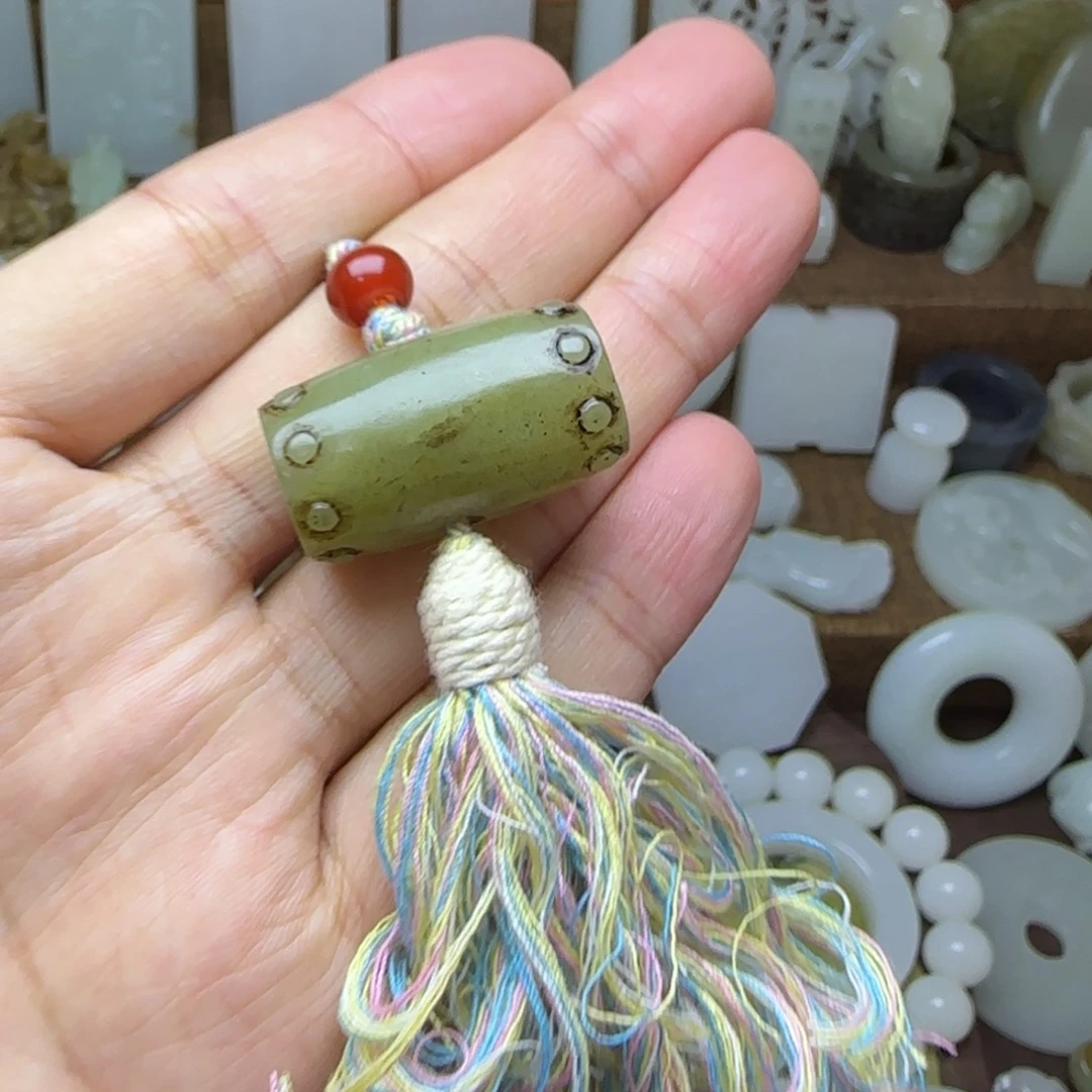 和田玉未镶嵌挂件腰鼓