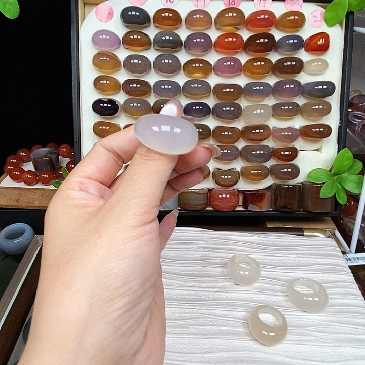 夏***雨玛瑙/玉髓合金戒指