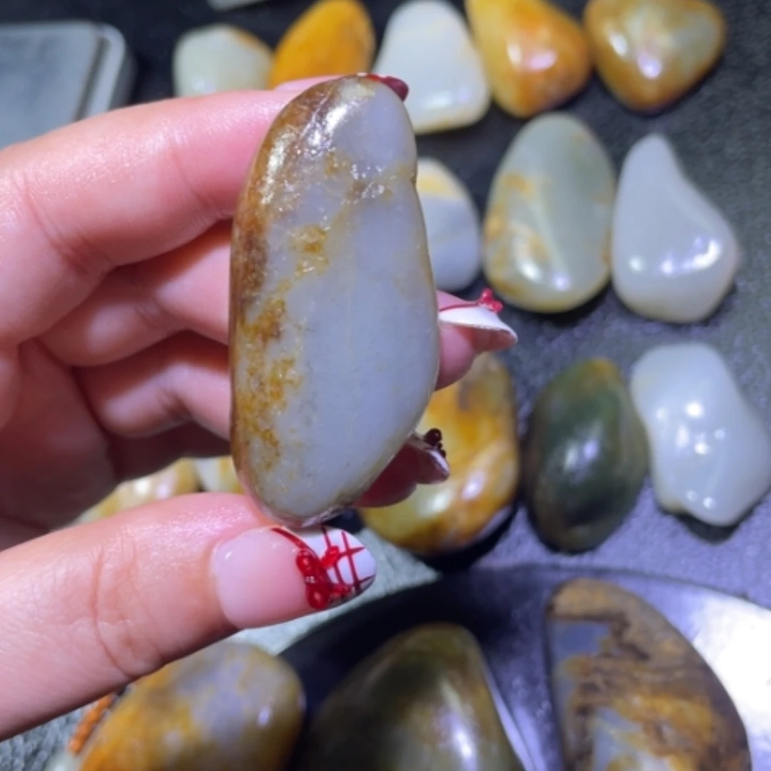 【闪购商品】颈饰未镶嵌和田玉