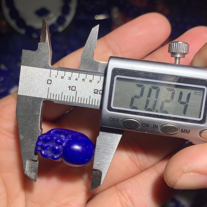 青金石未镶嵌一颗20*11.5mm貔恘