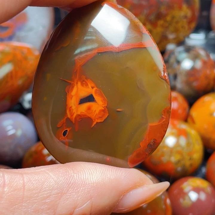 玛瑙/玉髓战国红玛瑙挂件未镶嵌沙****庄