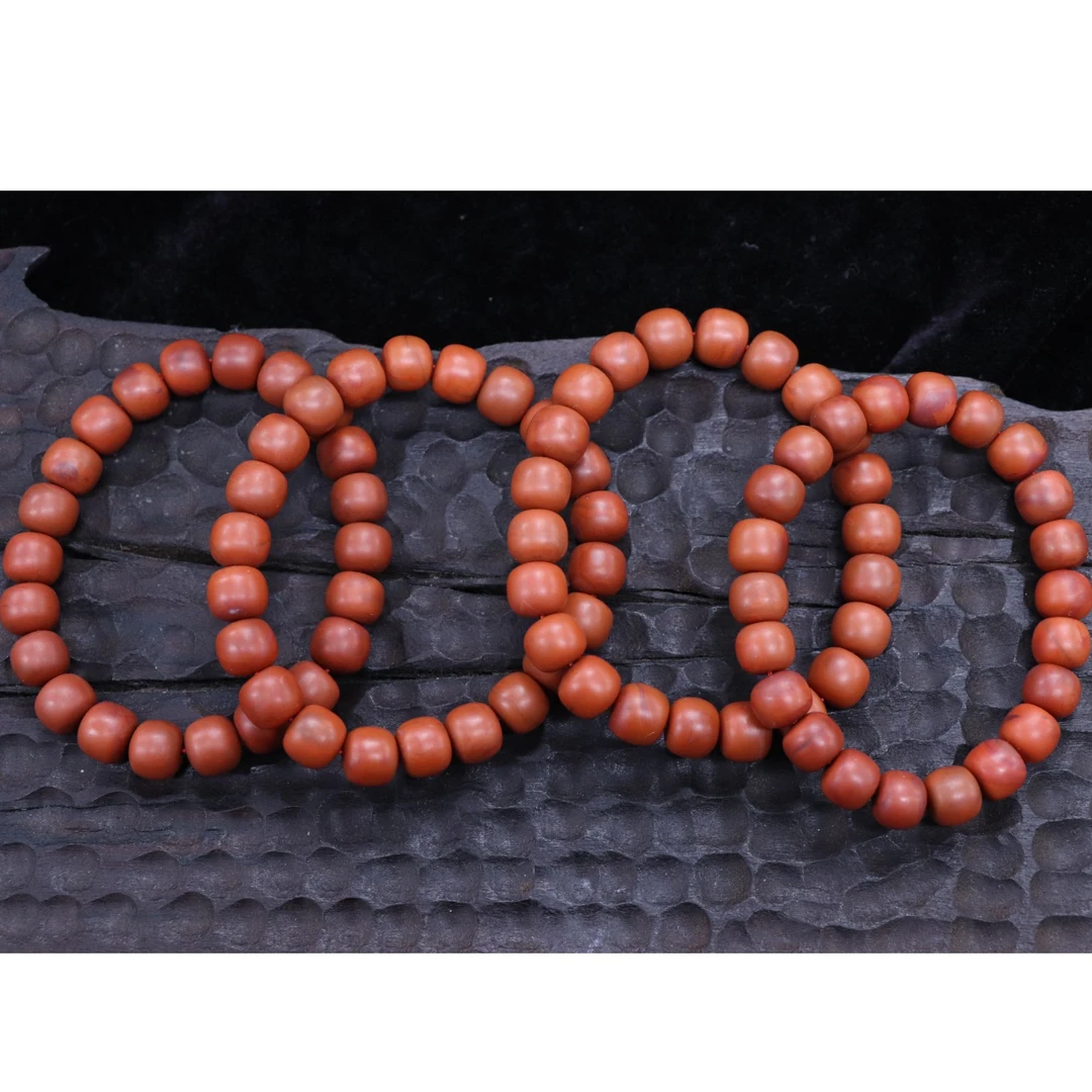 1原矿无优化南红保山磨石坎老型单圈9mm左右多样发一串轻微裂色差