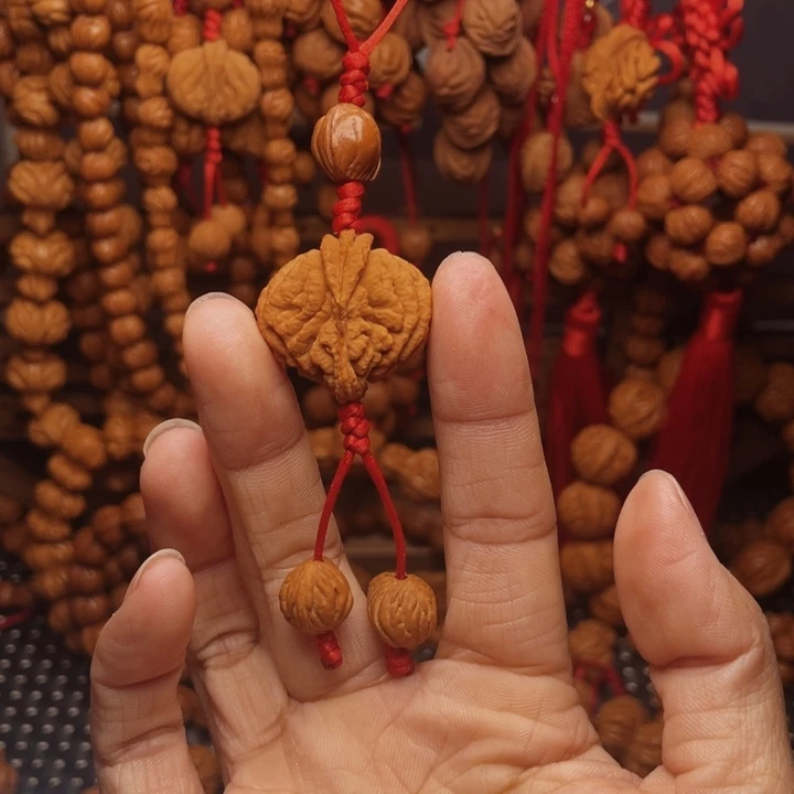 木质类龙纹桃枭挂件j