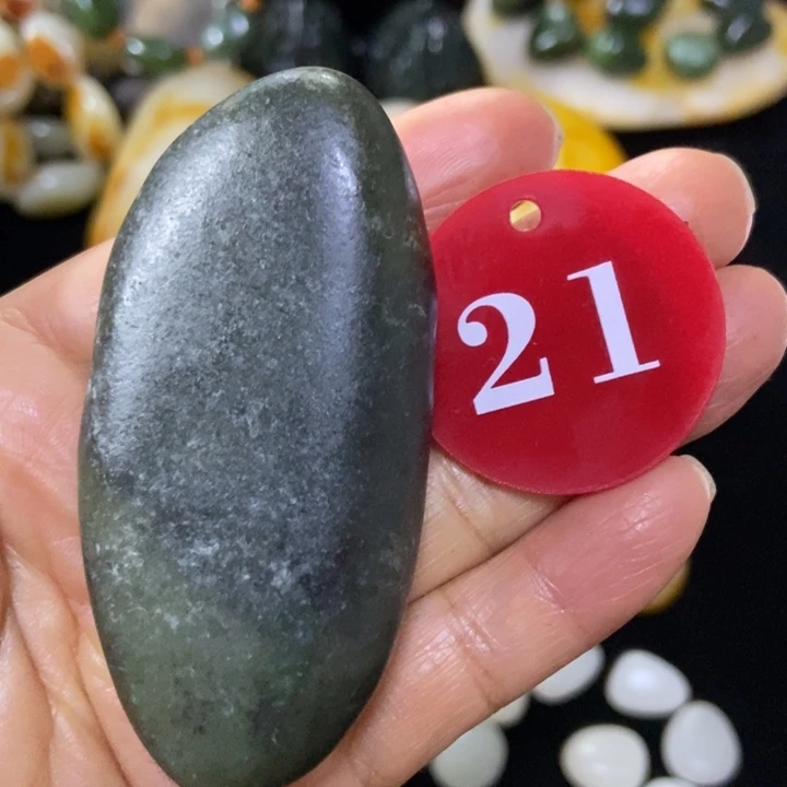 和田玉（糖玉）未镶嵌挂件