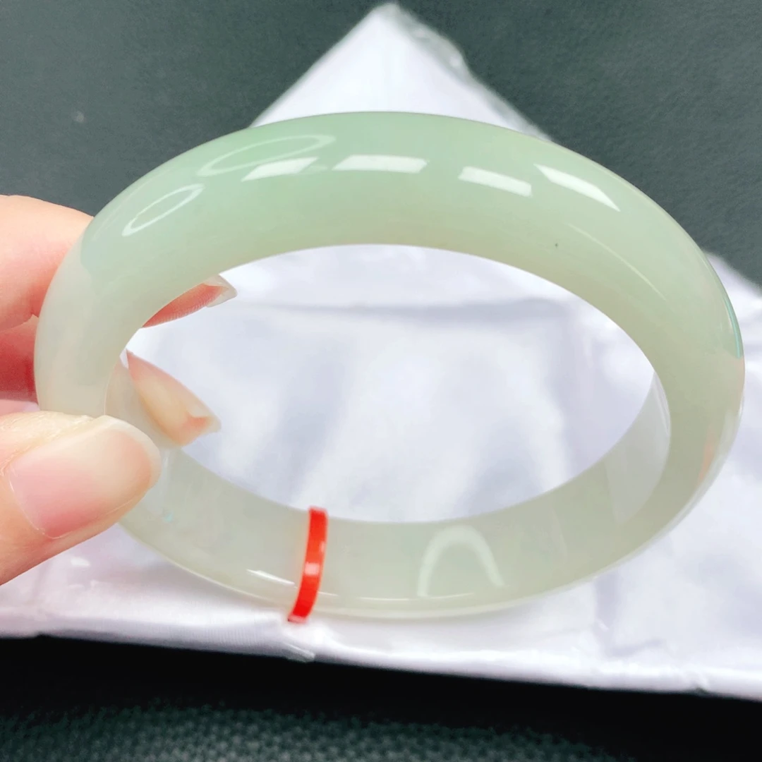 翡翠未镶嵌手镯61圈