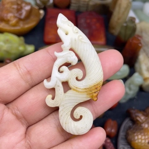 和田玉未镶嵌颈饰50