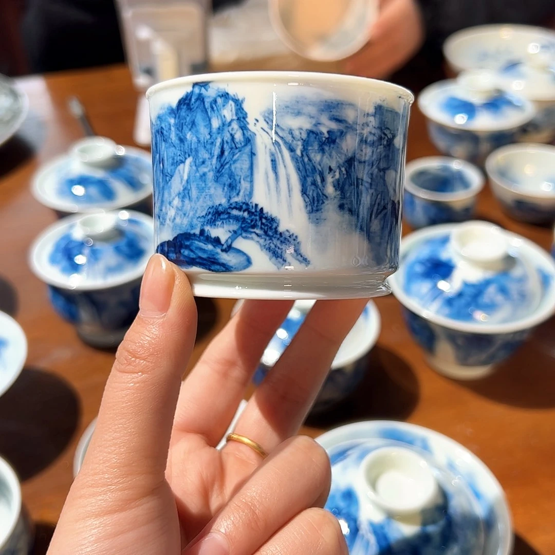 杯啊****?青花手绘山水主人杯