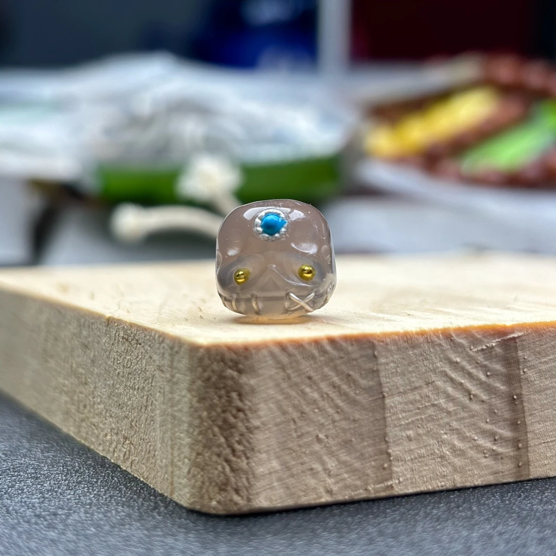 烟紫色盐源玛瑙精工雕刻阿呆满镶925银丝文玩配饰顶珠腰珠背云