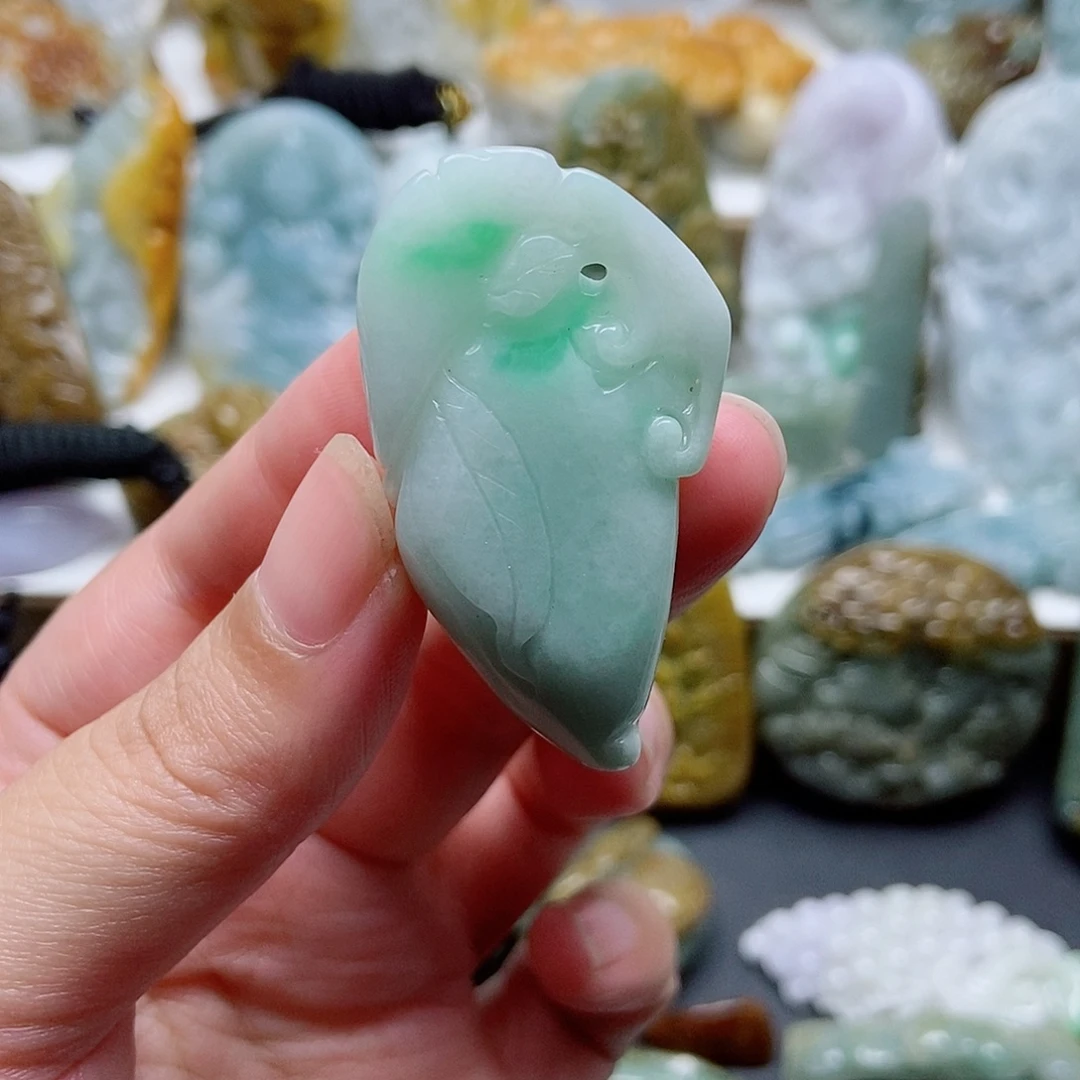 翡翠未镶嵌颈饰翡翠