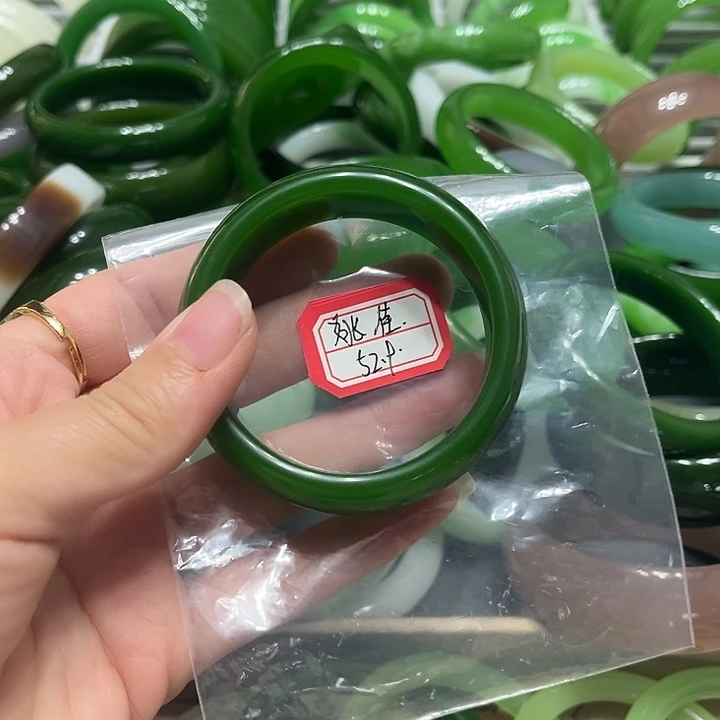和田玉（糖玉）未镶嵌手镯