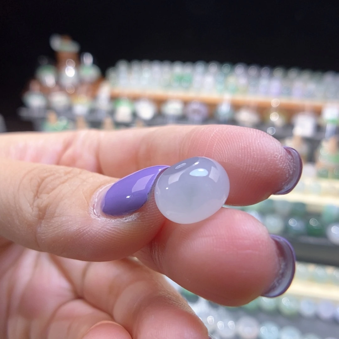 翡翠未镶嵌颈饰白冰飘花