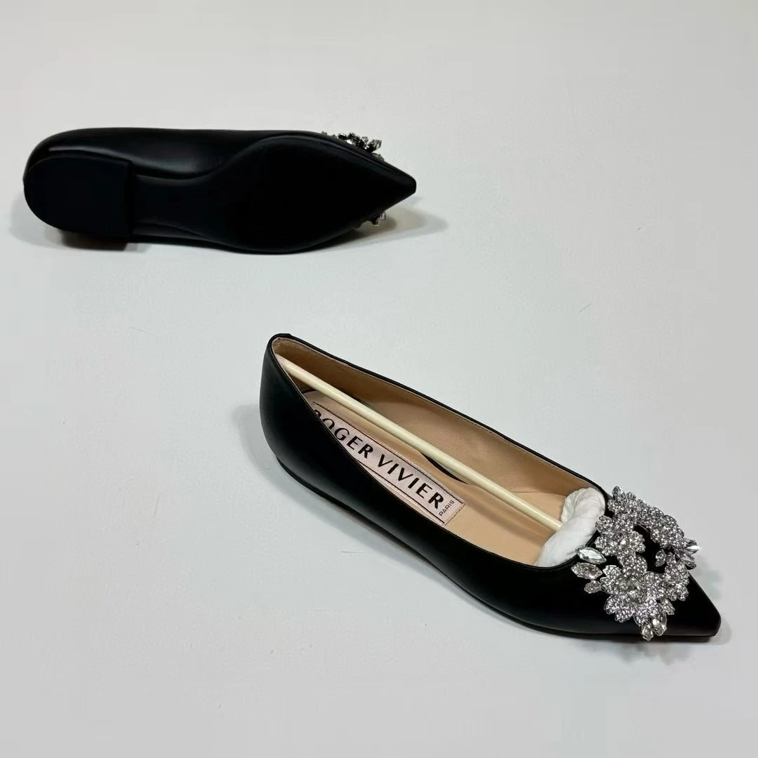 未使用 Roger Vivier/罗杰·维威耶 /六六/女黑色花钻平底芭蕾鞋
