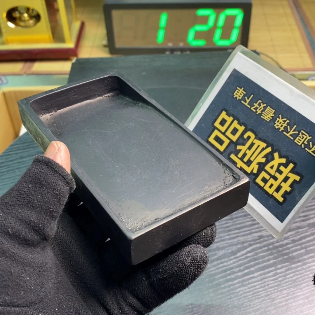 摆件有瑕疵有瑕疵