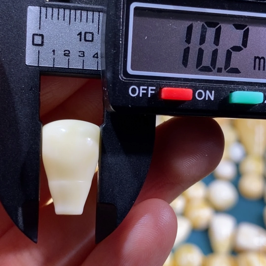 蜜蜡裸石未镶嵌配饰