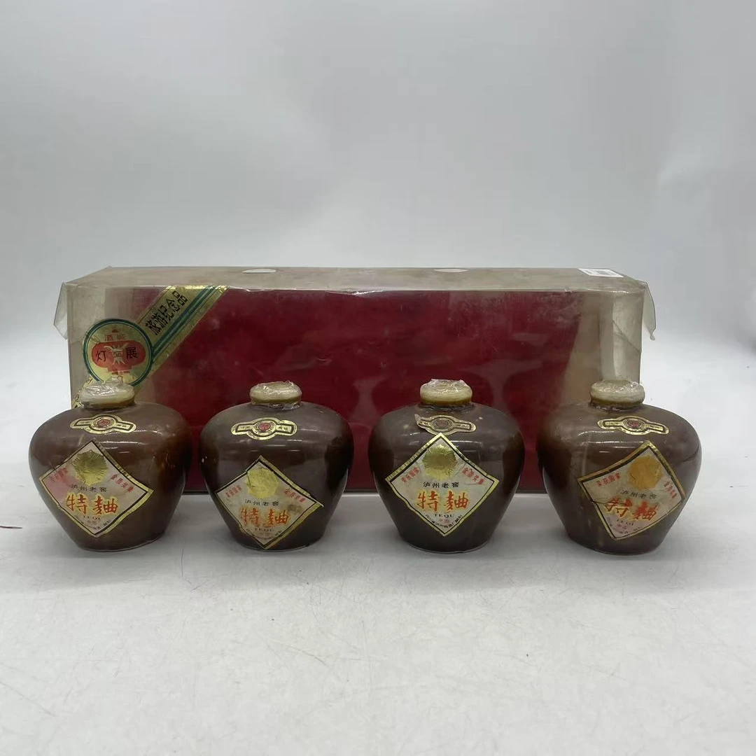 泸州老窖泸州老窖酒城灯展旅游纪念酒80年代60度125ml*4