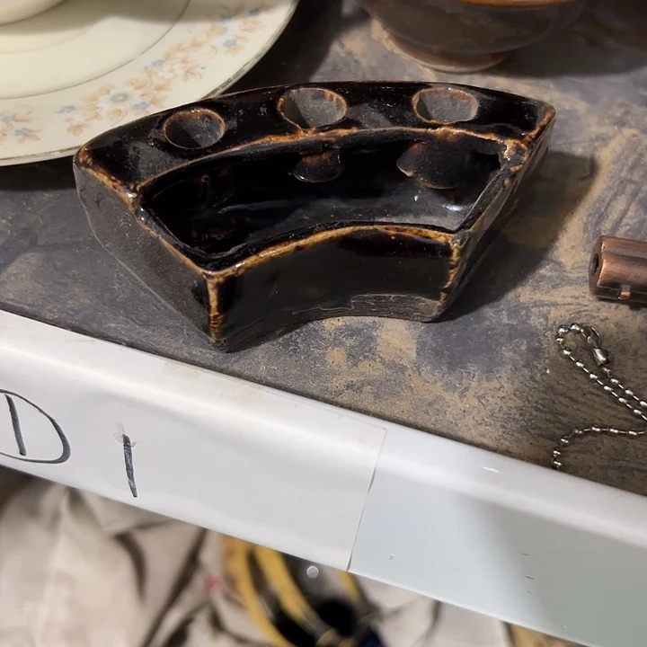 董***人瓷片陶瓷制品摆件