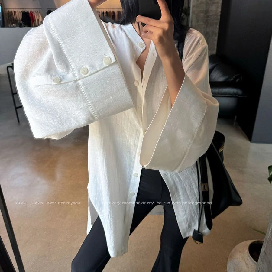 2025新款秋季文艺范复古风大码宽松设计感单排多扣纯色长袖衬衣女