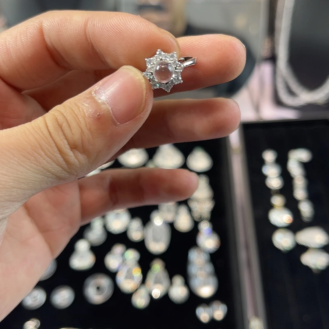 石英质玉合金戒指