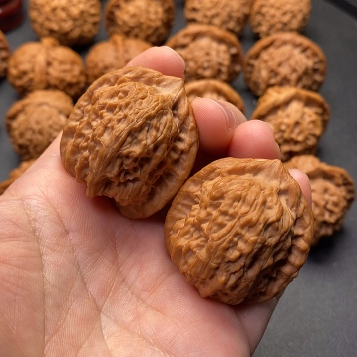 文玩核桃把件36尺水泉沟野核