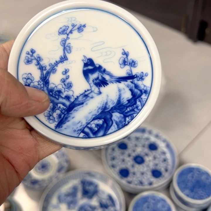 瓷片白青花喜上眉梢实心盖置