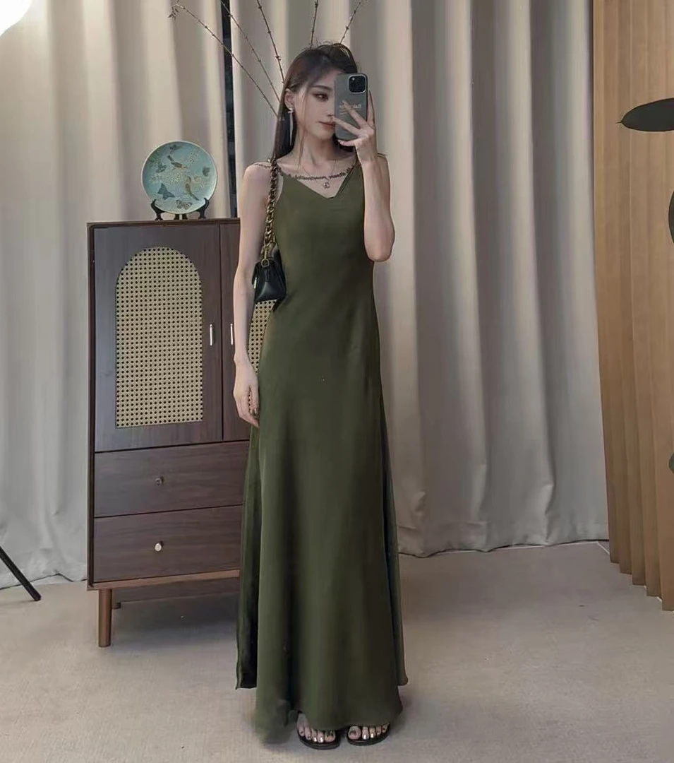 【闹闹专属】超长连衣裙纯色显瘦气质吊带裙轻奢肌理感缎面加长裙