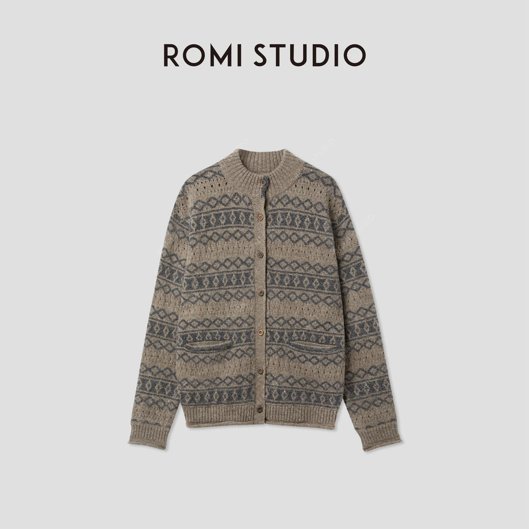 ROMI STUDIO“北欧静奢”100羊毛费尔岛提花图纹毛衣开衫RWCAW65180
