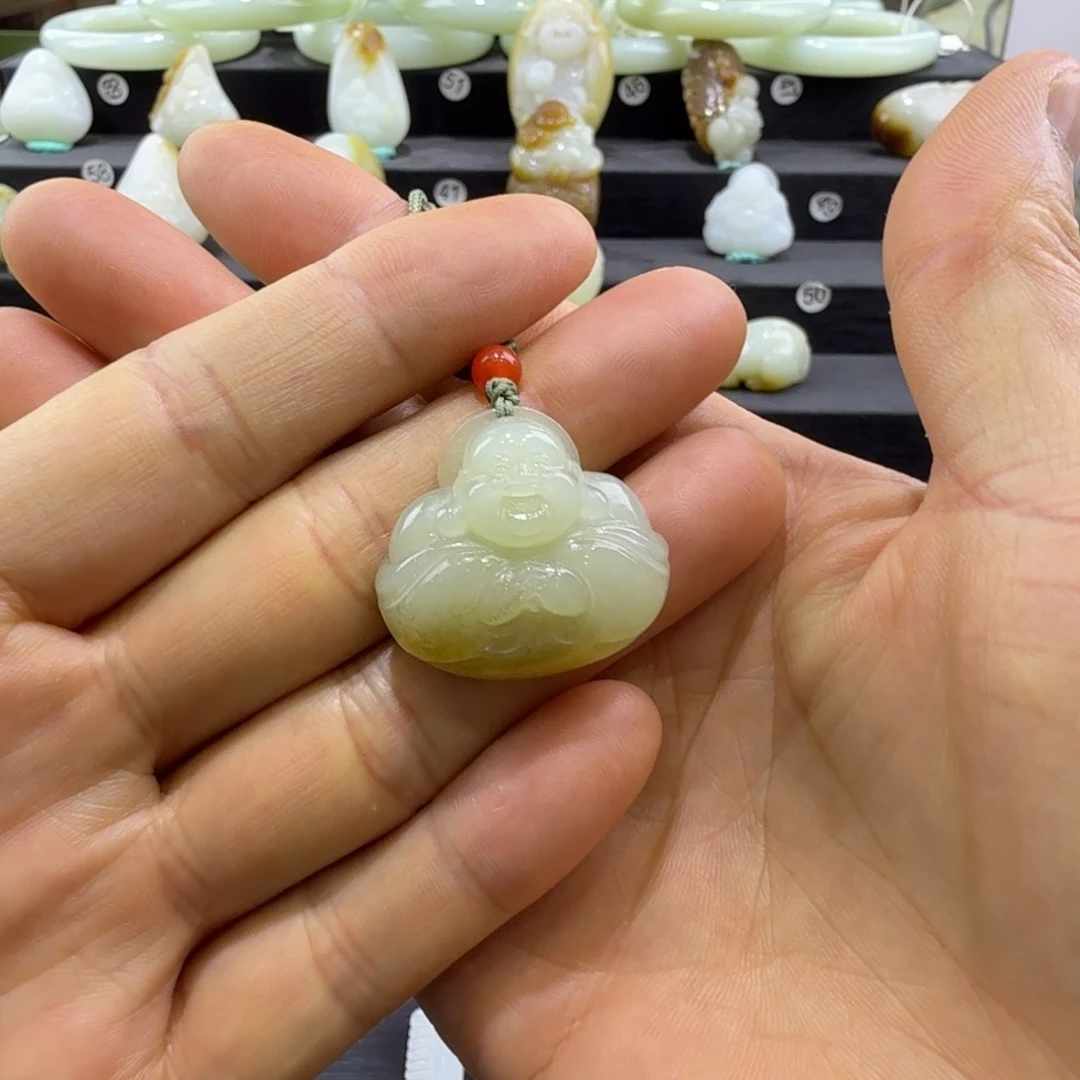 和田玉未镶嵌颈饰挂件