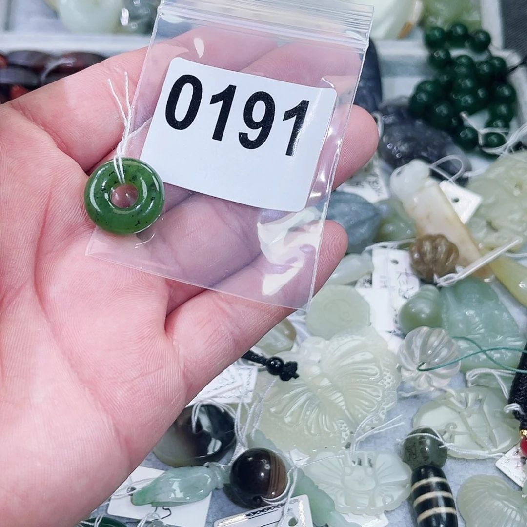 和田玉车挂未镶嵌