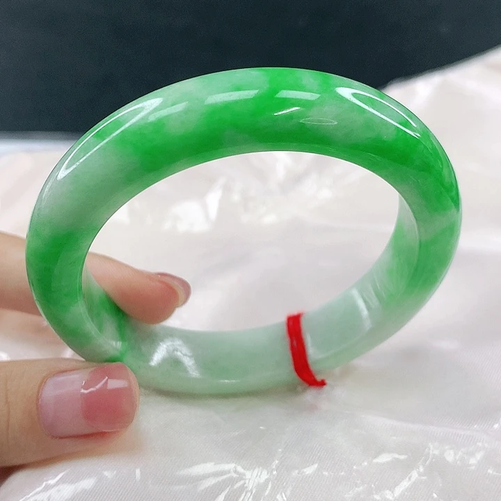 翡翠未镶嵌手镯圈53.5，34024