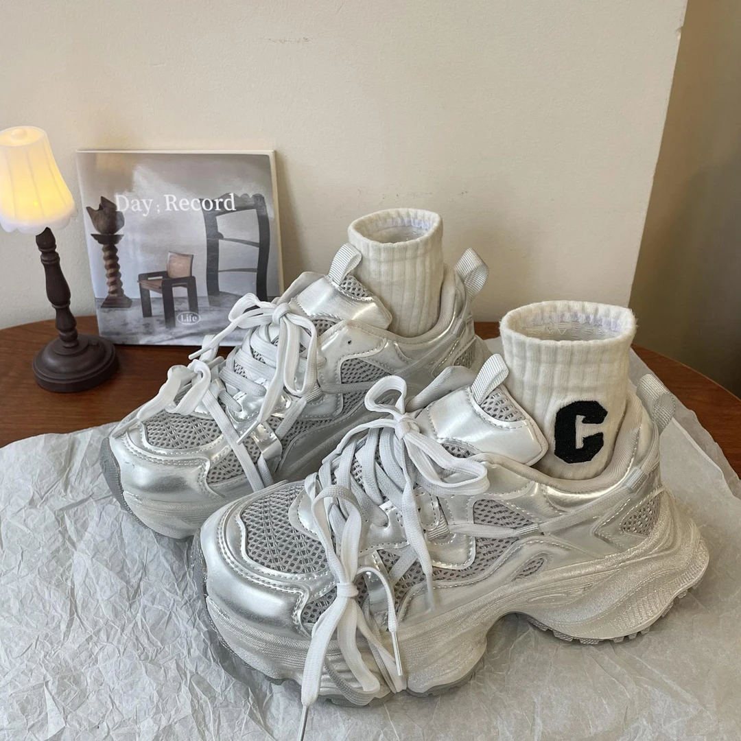 鸿星尓克港风复古爆款老爹鞋女2025新款显脚小透气圆头轻便厚底脏