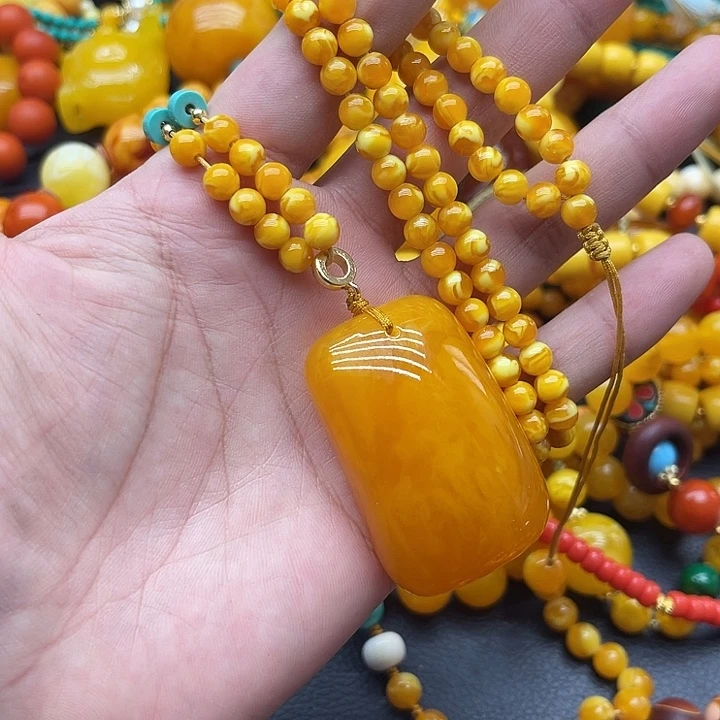 蜜糖色平安无事牌