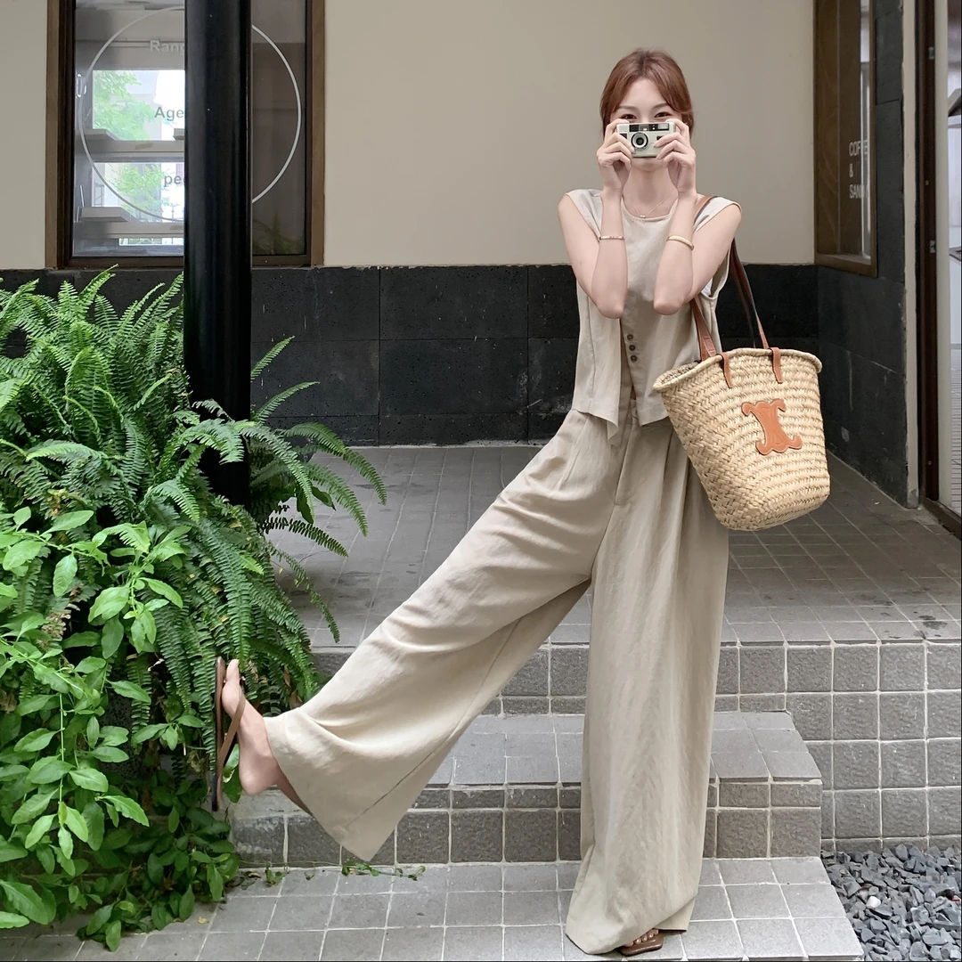 浅卡其韩版无袖套装女2025夏季新款休闲圆领斜扣马甲阔腿早秋穿搭