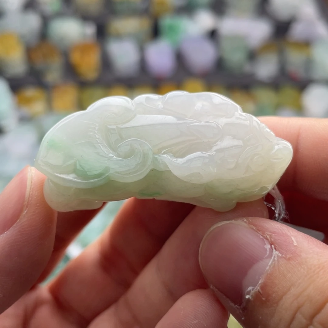 翡翠颈饰未镶嵌貔貅