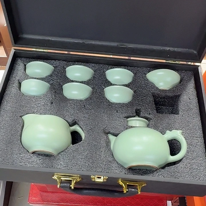 孤品茶具套装等。