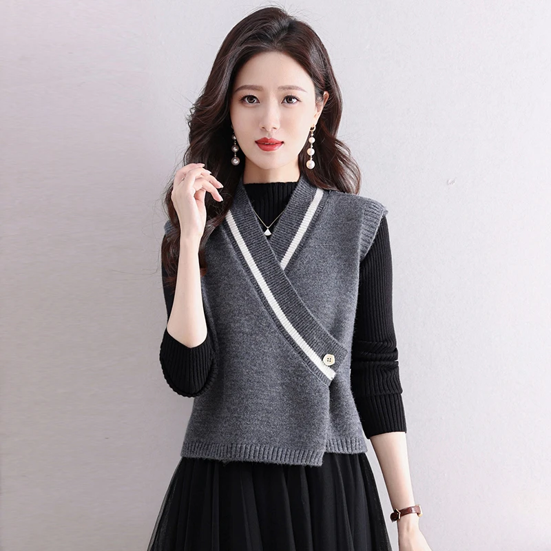 小香风针织马甲女外穿上衣2025秋装新款宽松休闲坎肩短款毛衣秋冬