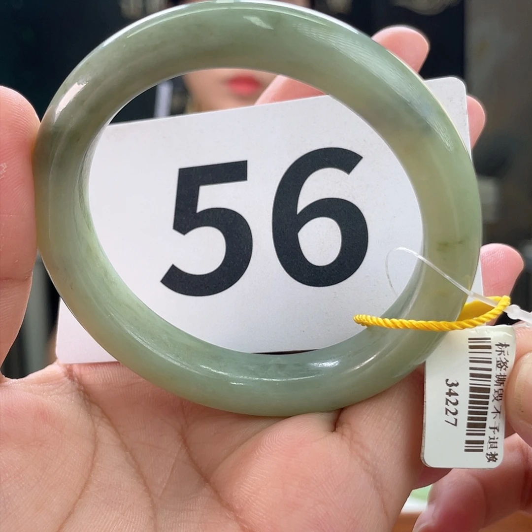 和田玉手镯未镶嵌微瑕