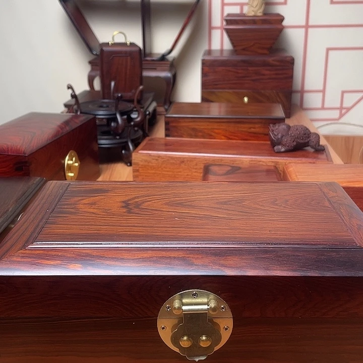 微凹黄檀（南美大红酸枝）用****9大盒28*18*11.5