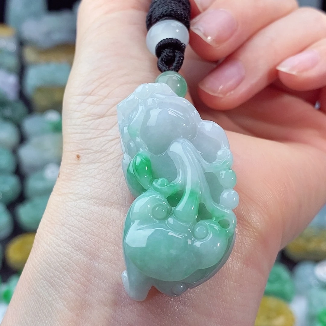 颈饰未镶嵌翡翠天然