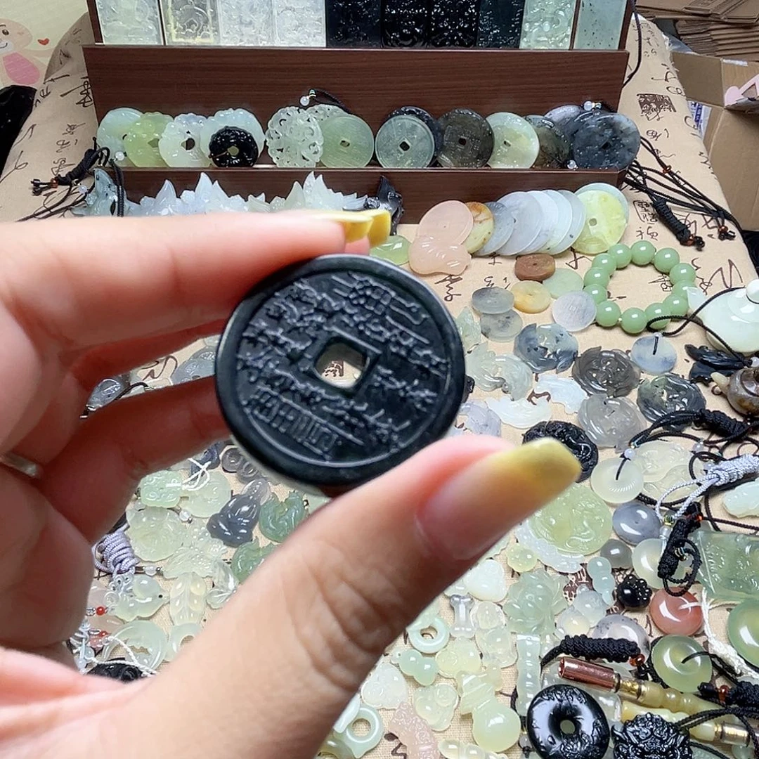 明***。未镶嵌岫玉吊坠(赠链)