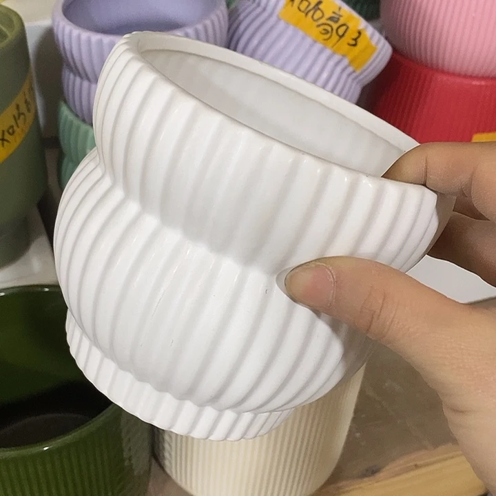 陶盆有孔 瑕疵针孔漏釉介意勿拍外口 12外高11