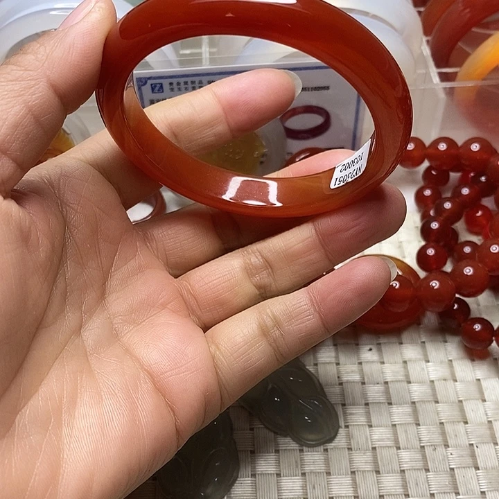 玛瑙/玉髓未镶嵌手镯