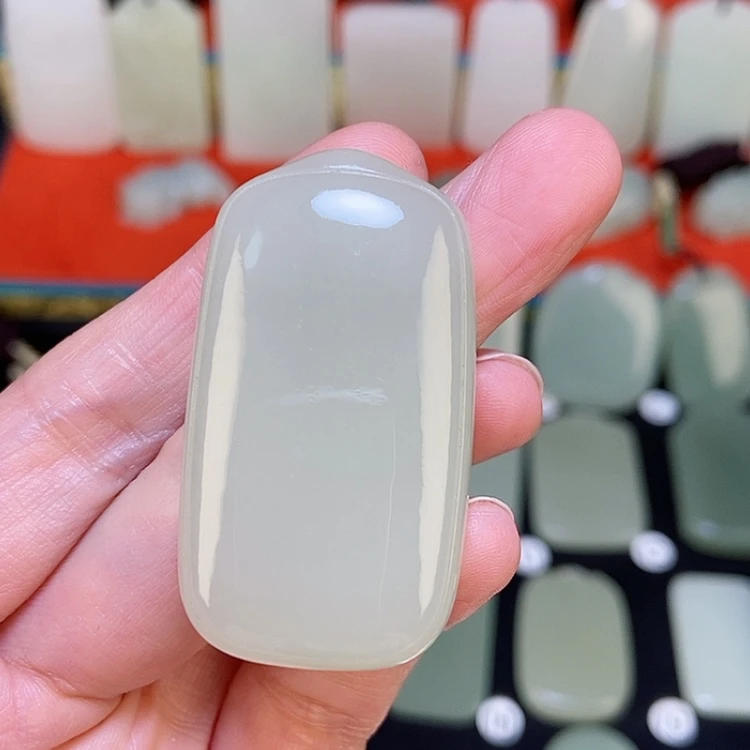 【闪购商品】颈饰未镶嵌和田玉