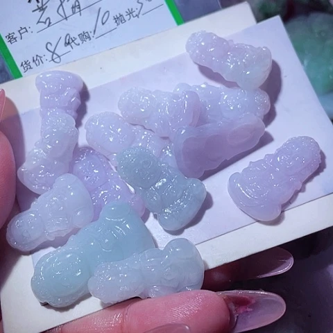 若***晴翡翠未镶嵌颈饰缅甸