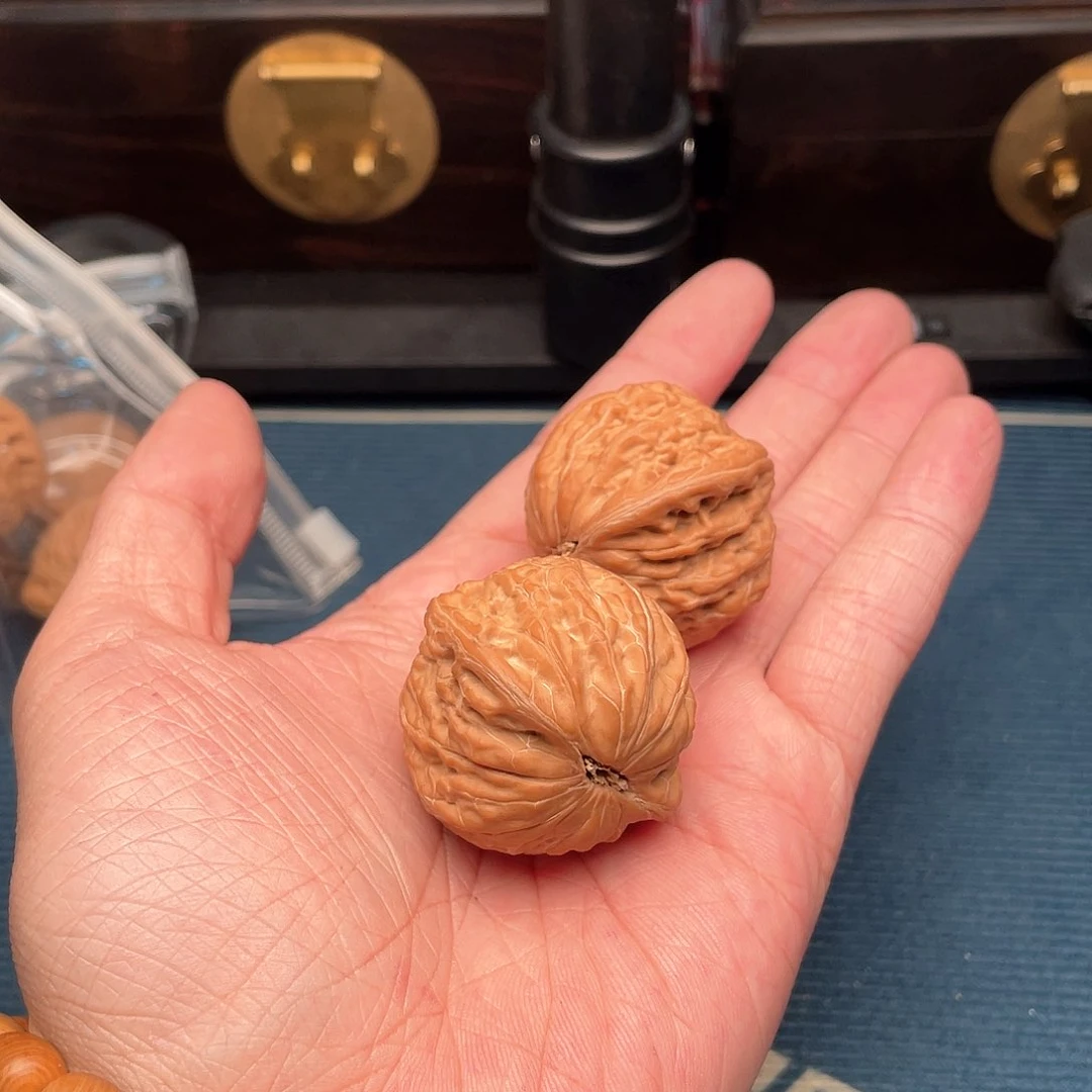 文玩核桃吊坠T****G铁锤